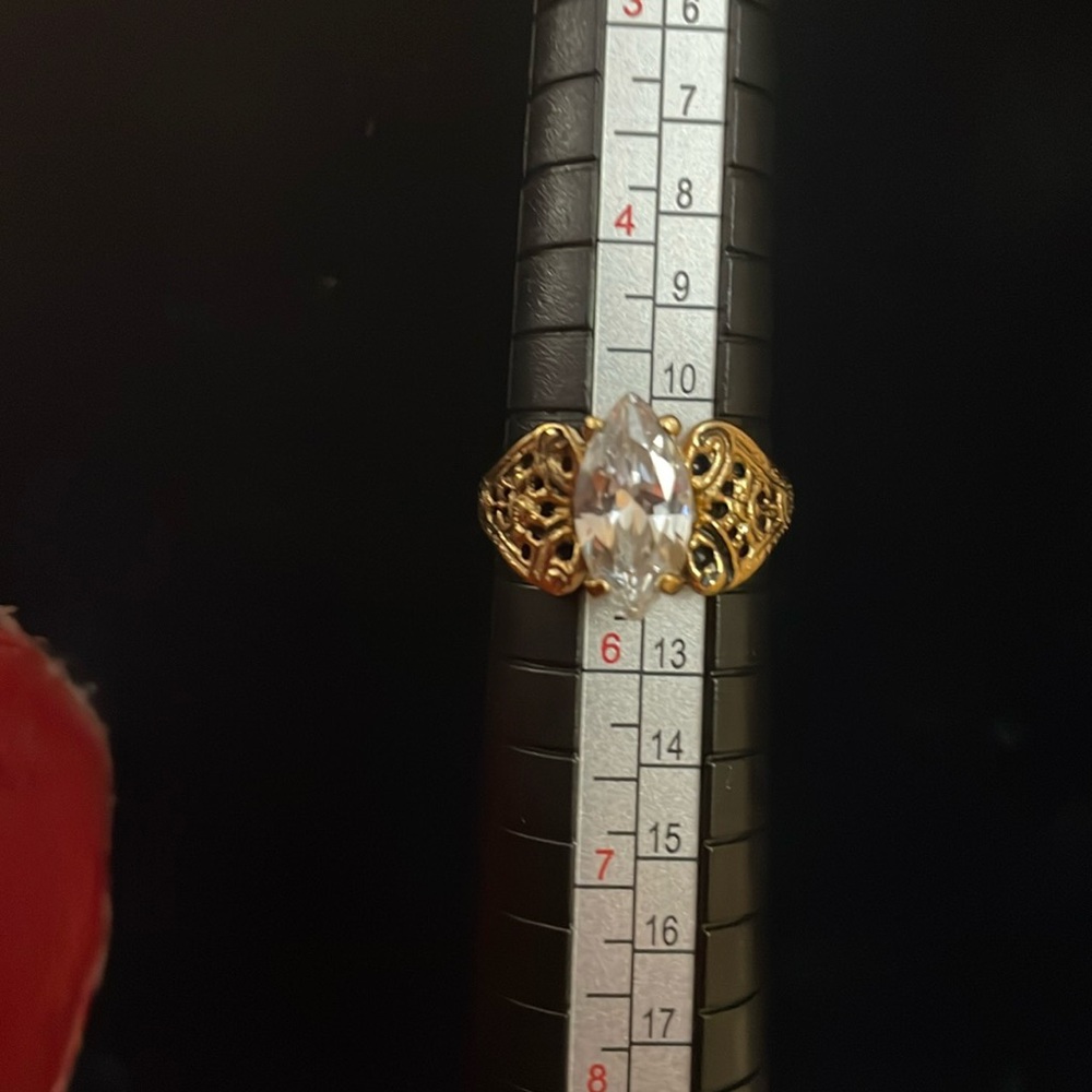 Ladies ring